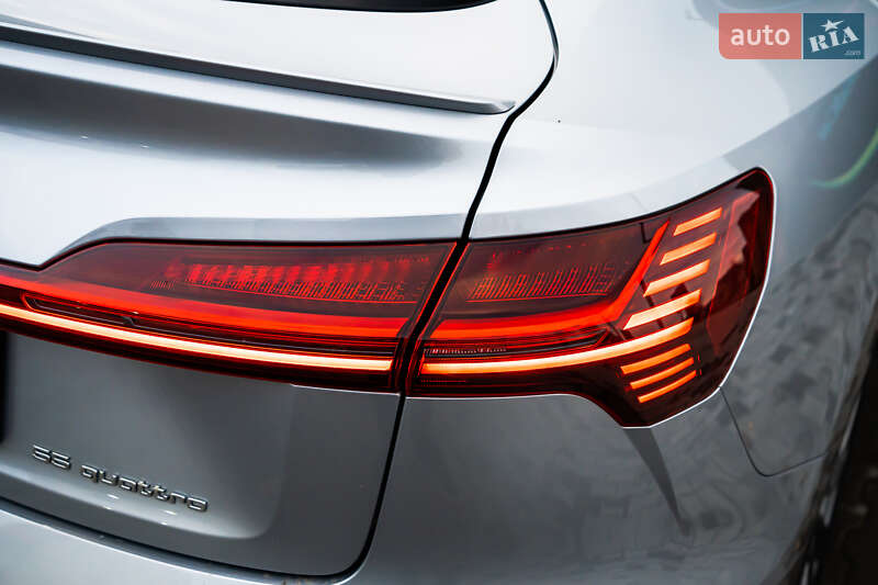 Позашляховик / Кросовер Audi e-tron Sportback 2020 в Луцьку
