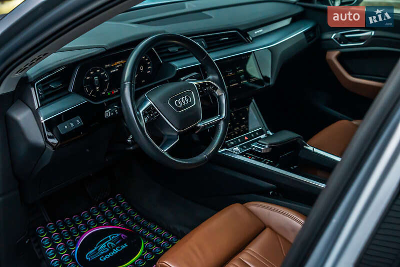 Позашляховик / Кросовер Audi e-tron Sportback 2020 в Луцьку