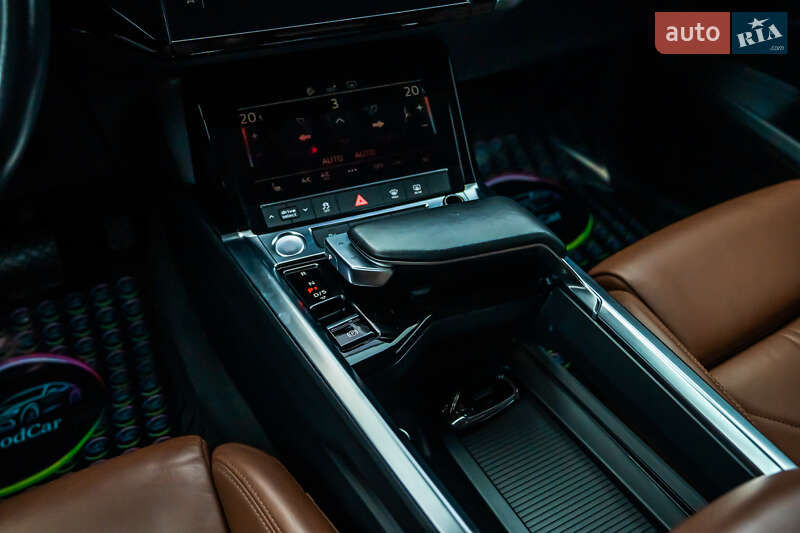 Позашляховик / Кросовер Audi e-tron Sportback 2020 в Луцьку