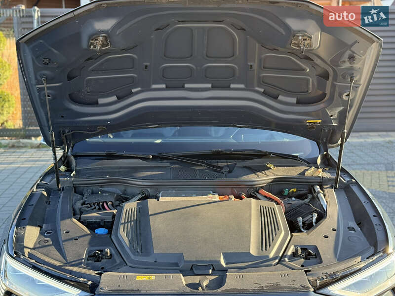 Позашляховик / Кросовер Audi e-tron Sportback 2021 в Стрию фото 40 Позашляховик / Кросовер Audi e-tron Sportback 2021 в Стрию