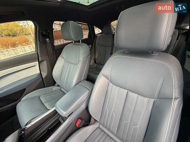 Внедорожник / Кроссовер Audi e-tron Sportback 2020 в Киеве фото 37 Внедорожник / Кроссовер Audi e-tron Sportback 2020 в Киеве