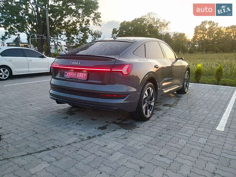 Позашляховик / Кросовер Audi e-tron Sportback 2021 в Радехові