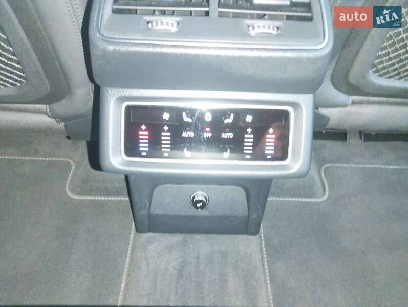 Позашляховик / Кросовер Audi e-tron Sportback 2021 в Радехові