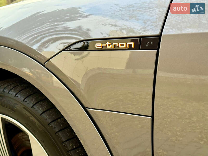 Внедорожник / Кроссовер Audi e-tron Sportback 2022 в Днепре