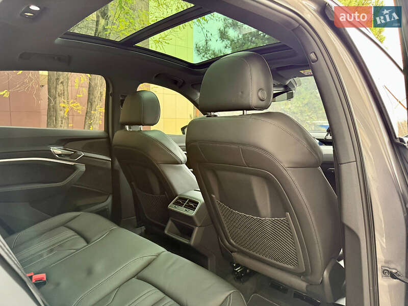 Внедорожник / Кроссовер Audi e-tron Sportback 2022 в Днепре