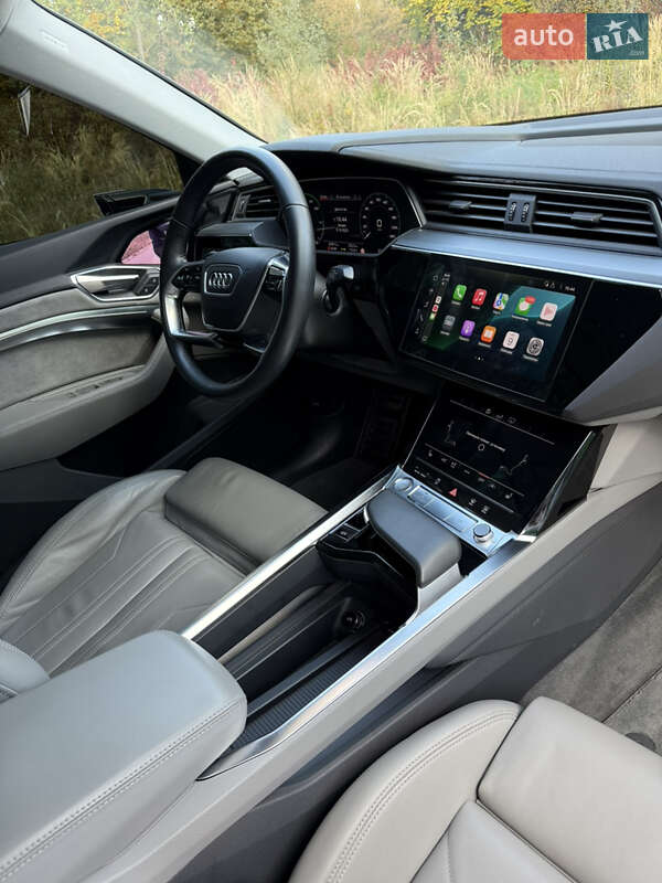 Внедорожник / Кроссовер Audi e-tron Sportback 2020 в Львове