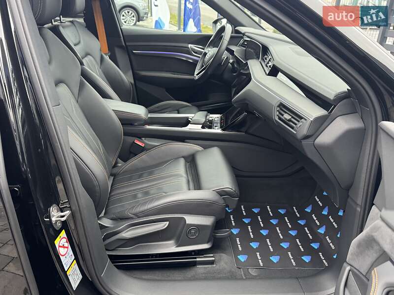 Позашляховик / Кросовер Audi e-tron Sportback 2022 в Рівному