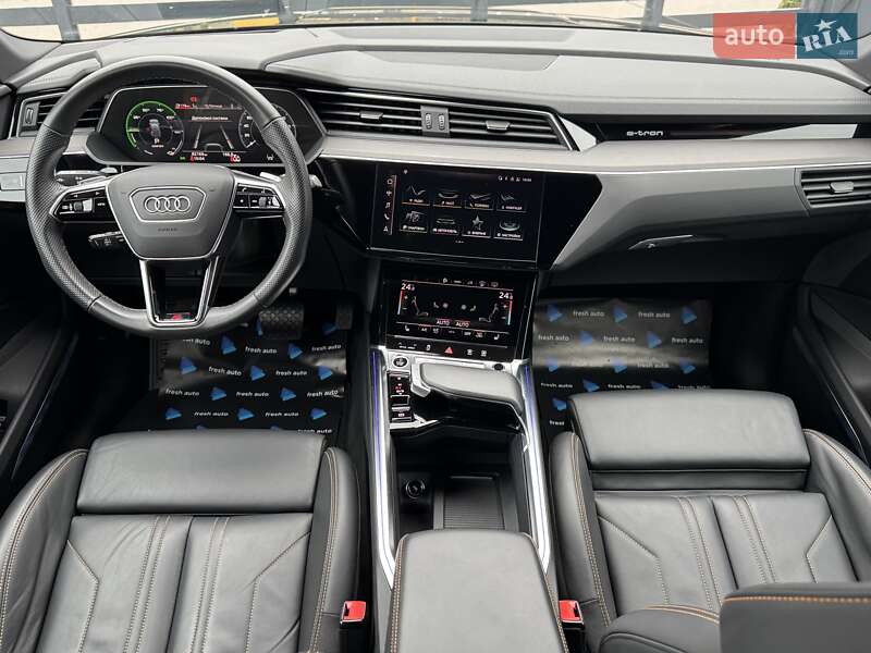 Позашляховик / Кросовер Audi e-tron Sportback 2022 в Рівному