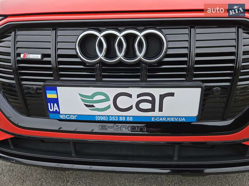 Позашляховик / Кросовер Audi e-tron Sportback 2021 в Києві