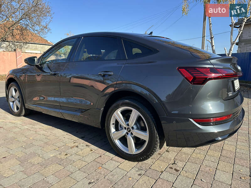 Внедорожник / Кроссовер Audi e-tron Sportback 2021 в Мукачево