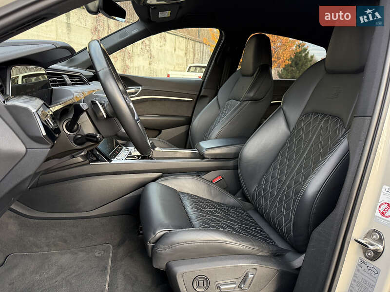 Внедорожник / Кроссовер Audi e-tron Sportback 2021 в Ровно