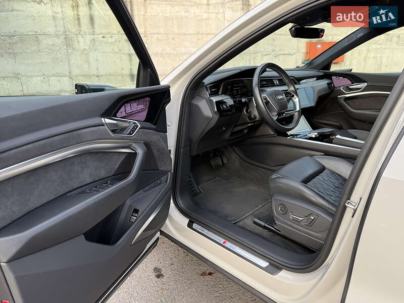 Внедорожник / Кроссовер Audi e-tron Sportback 2021 в Ровно