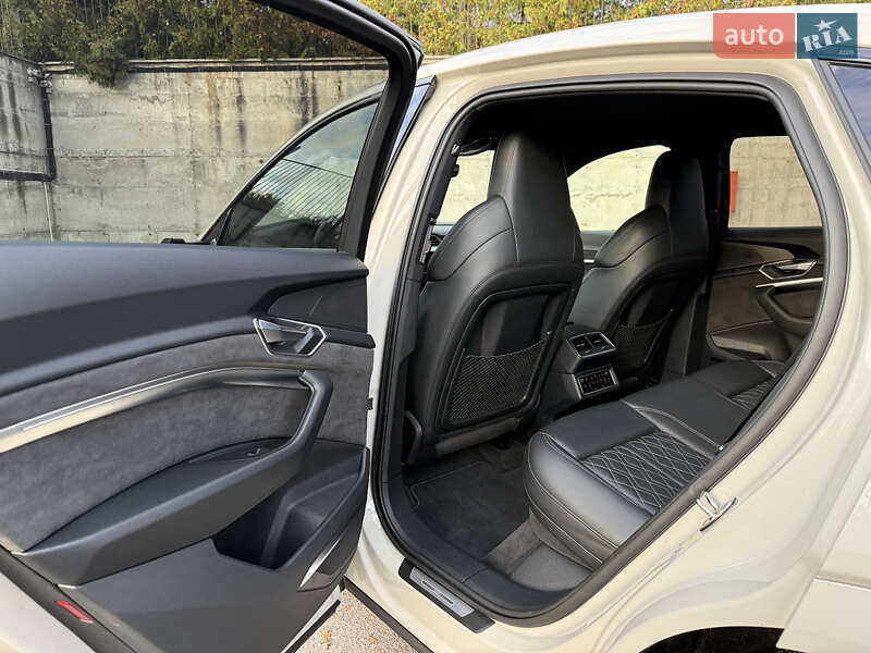 Внедорожник / Кроссовер Audi e-tron Sportback 2021 в Ровно