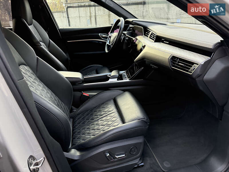Внедорожник / Кроссовер Audi e-tron Sportback 2021 в Ровно