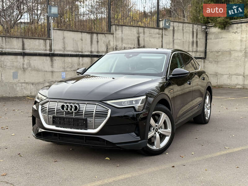Внедорожник / Кроссовер Audi e-tron Sportback 2022 в Ровно