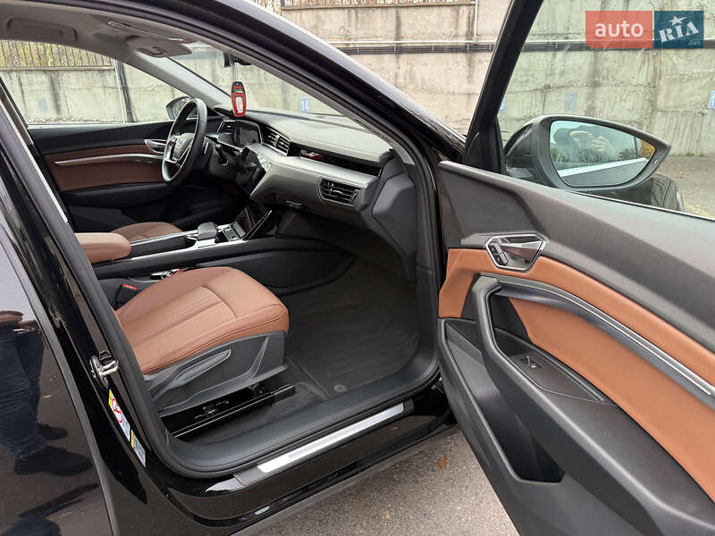 Внедорожник / Кроссовер Audi e-tron Sportback 2022 в Ровно