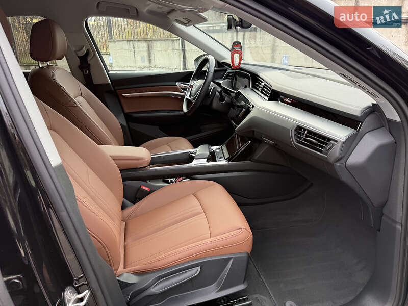 Внедорожник / Кроссовер Audi e-tron Sportback 2022 в Ровно