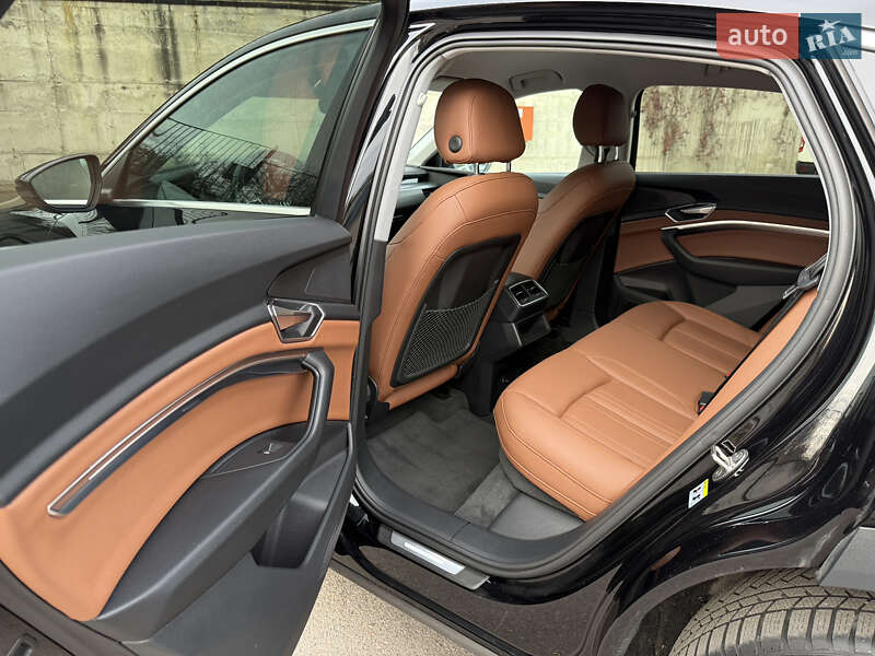 Внедорожник / Кроссовер Audi e-tron Sportback 2022 в Ровно