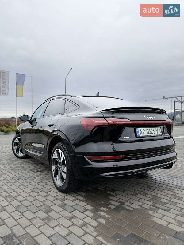 Внедорожник / Кроссовер Audi e-tron Sportback 2021 в Иршаве