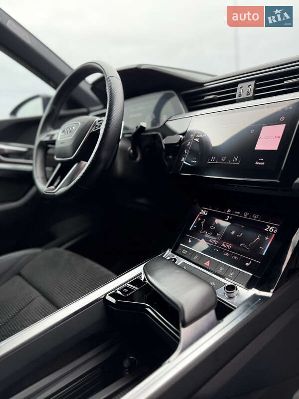 Внедорожник / Кроссовер Audi e-tron Sportback 2021 в Иршаве