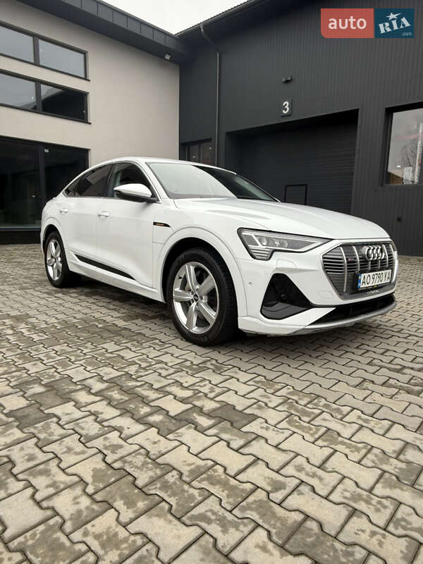 Внедорожник / Кроссовер Audi e-tron Sportback 2021 в Иршаве