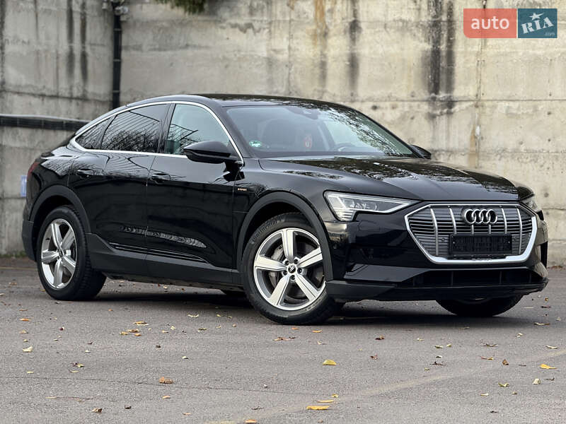 Внедорожник / Кроссовер Audi e-tron Sportback 2022 в Ровно