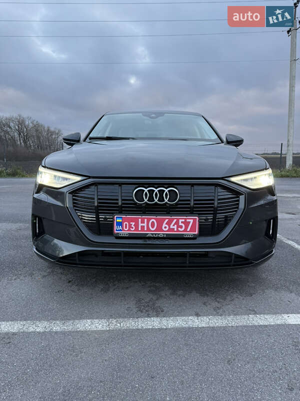 Позашляховик / Кросовер Audi e-tron Sportback 2022 в Козятині
