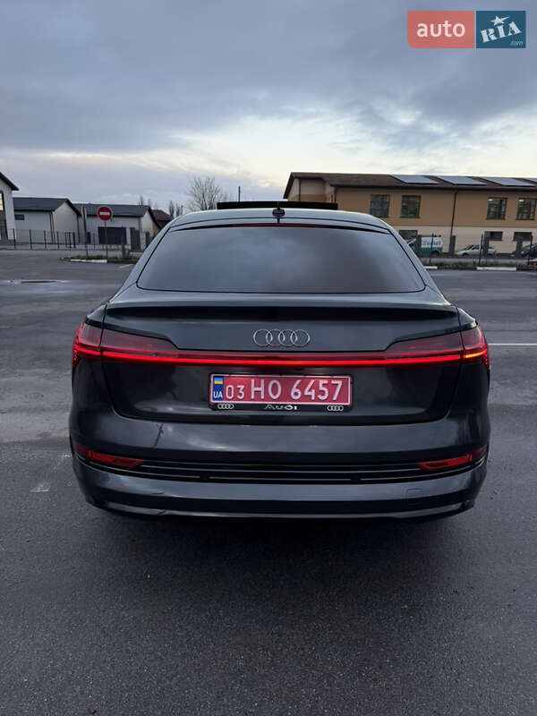 Позашляховик / Кросовер Audi e-tron Sportback 2022 в Козятині