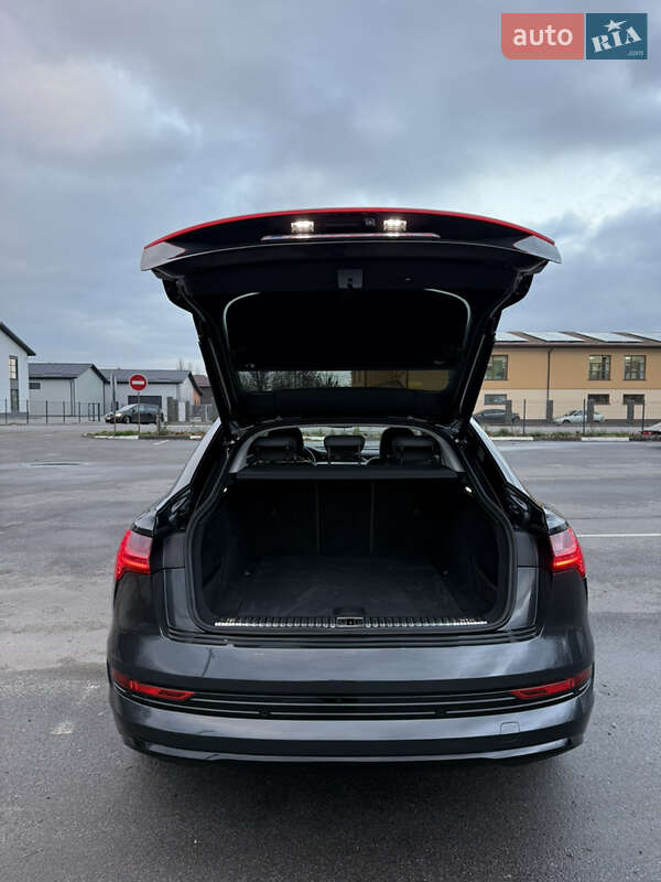 Позашляховик / Кросовер Audi e-tron Sportback 2022 в Козятині