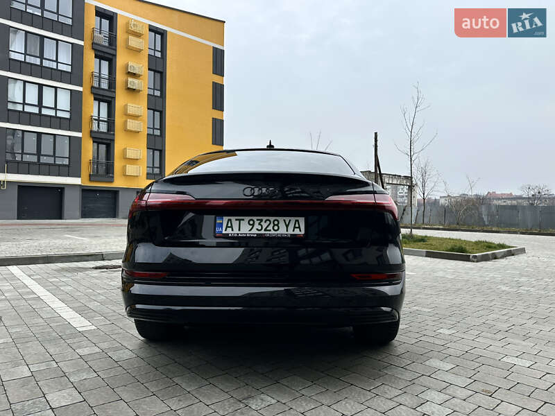 Позашляховик / Кросовер Audi e-tron Sportback 2021 в Івано-Франківську