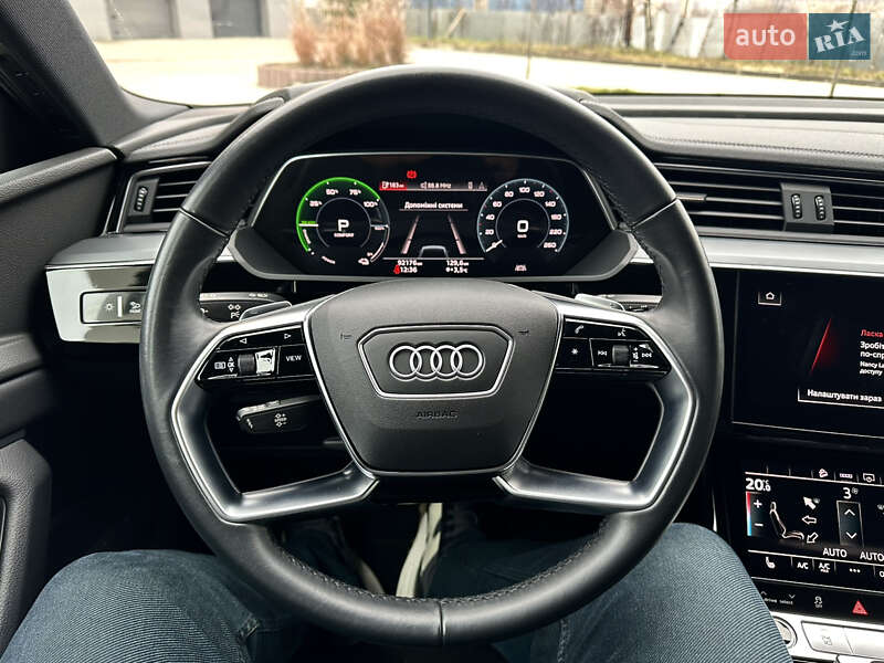 Позашляховик / Кросовер Audi e-tron Sportback 2021 в Івано-Франківську