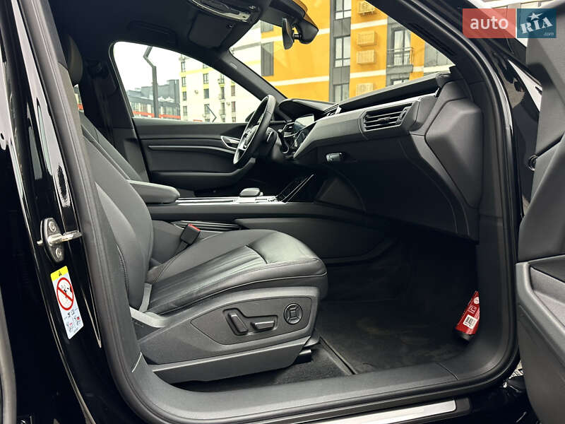 Позашляховик / Кросовер Audi e-tron Sportback 2021 в Івано-Франківську