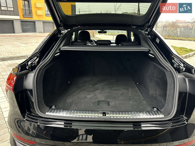 Позашляховик / Кросовер Audi e-tron Sportback 2021 в Івано-Франківську