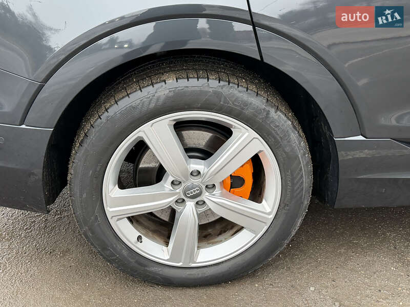 Позашляховик / Кросовер Audi e-tron Sportback 2021 в Тернополі