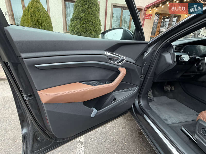 Позашляховик / Кросовер Audi e-tron Sportback 2021 в Тернополі