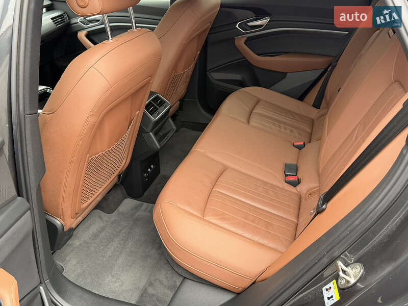 Позашляховик / Кросовер Audi e-tron Sportback 2021 в Тернополі
