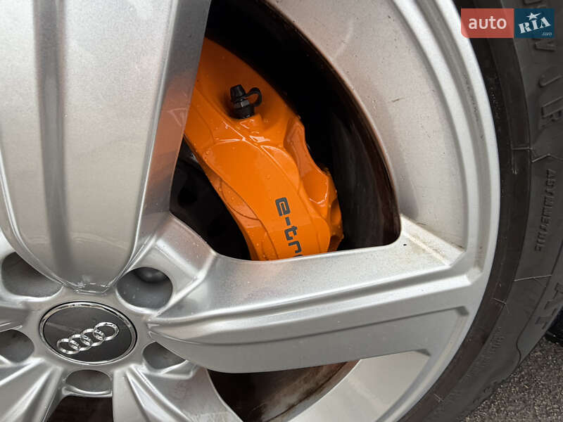 Позашляховик / Кросовер Audi e-tron Sportback 2021 в Тернополі