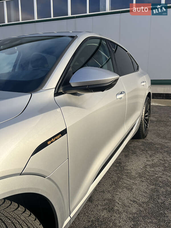 Позашляховик / Кросовер Audi e-tron Sportback 2021 в Вінниці