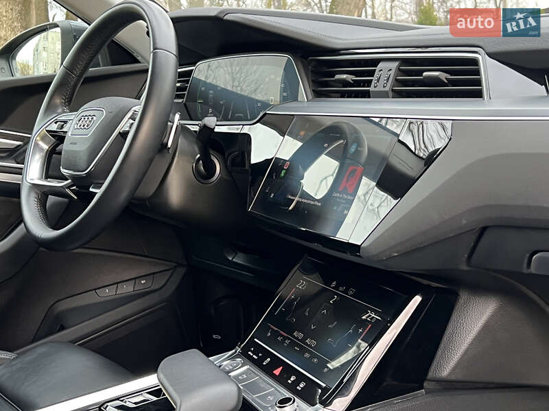 Внедорожник / Кроссовер Audi e-tron Sportback 2020 в Львове