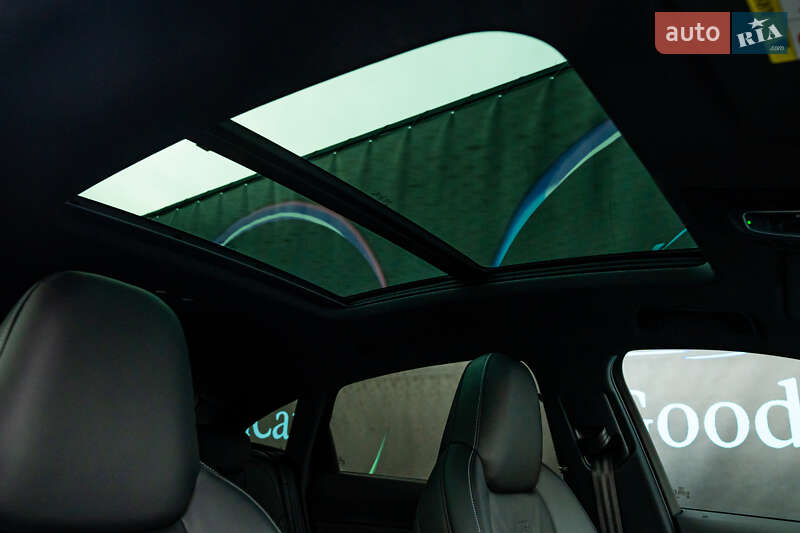 Позашляховик / Кросовер Audi e-tron Sportback 2020 в Луцьку