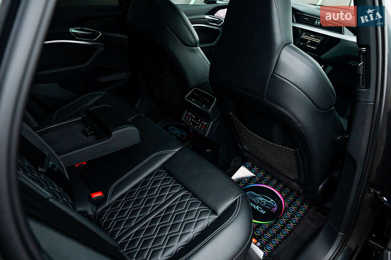 Позашляховик / Кросовер Audi e-tron Sportback 2020 в Луцьку