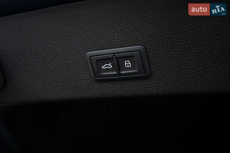 Позашляховик / Кросовер Audi e-tron Sportback 2020 в Луцьку