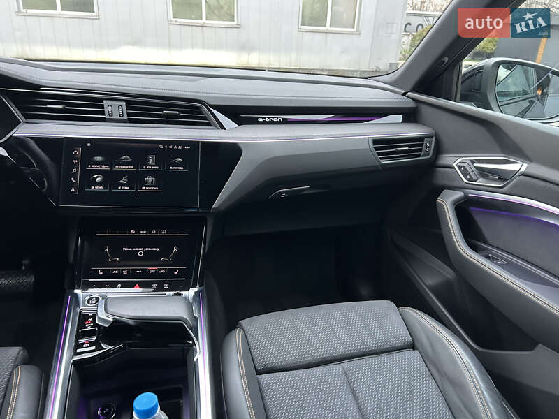 Внедорожник / Кроссовер Audi e-tron Sportback 2022 в Киеве фото 16 Внедорожник / Кроссовер Audi e-tron Sportback 2022 в Киеве