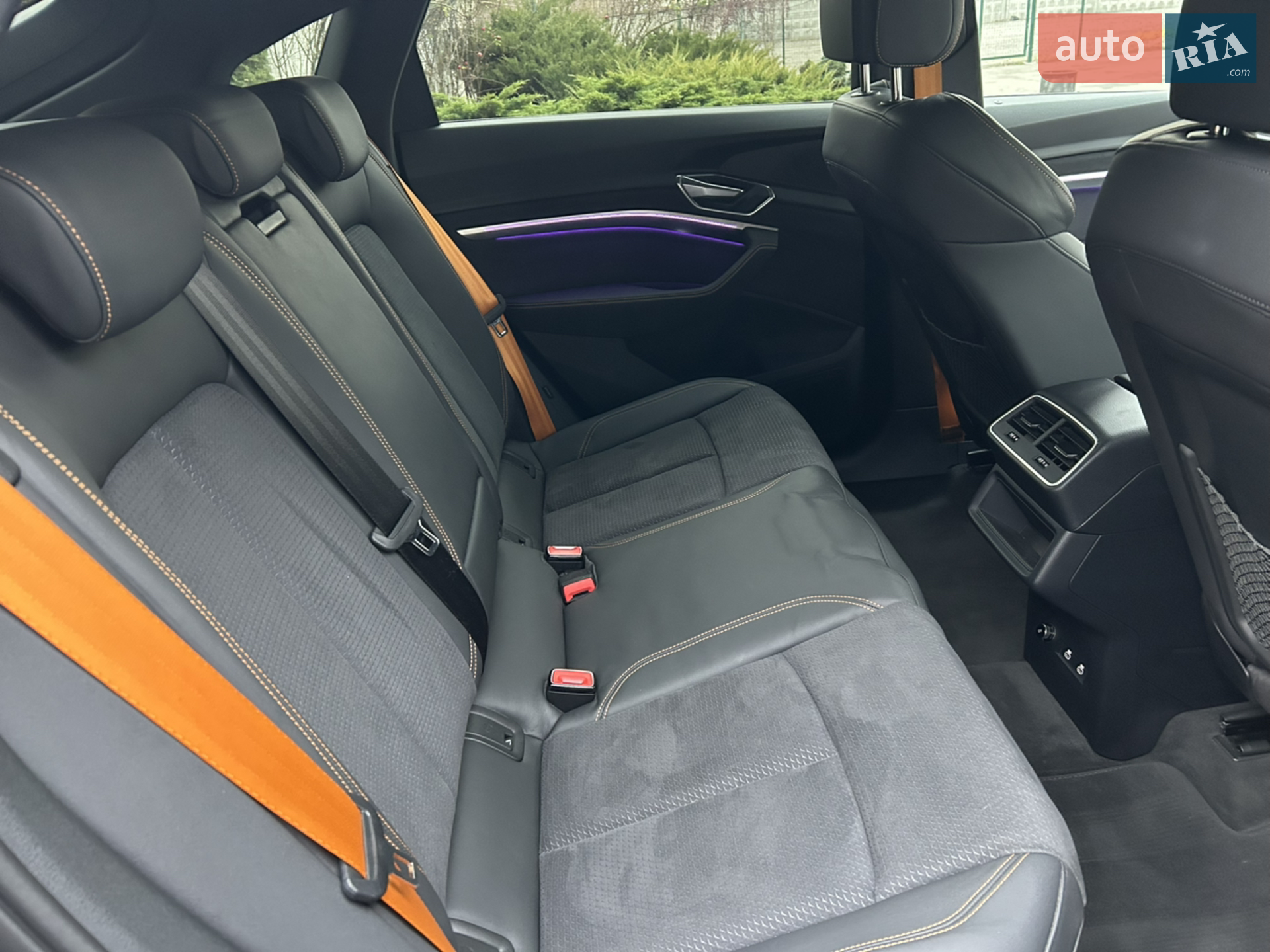 2022 Audi e-tron Sportback - мініатюра 22