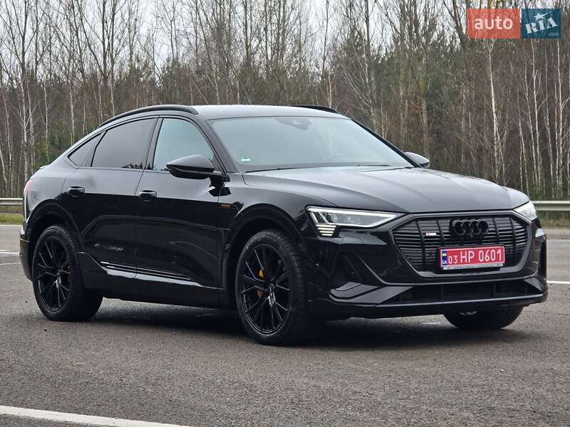 Позашляховик / Кросовер Audi e-tron Sportback 2022 в Ковелі