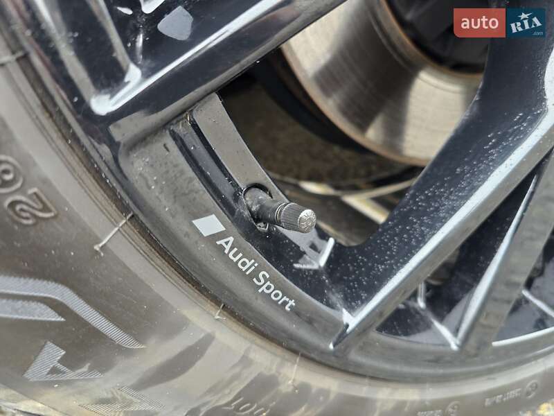 Позашляховик / Кросовер Audi e-tron Sportback 2022 в Ковелі