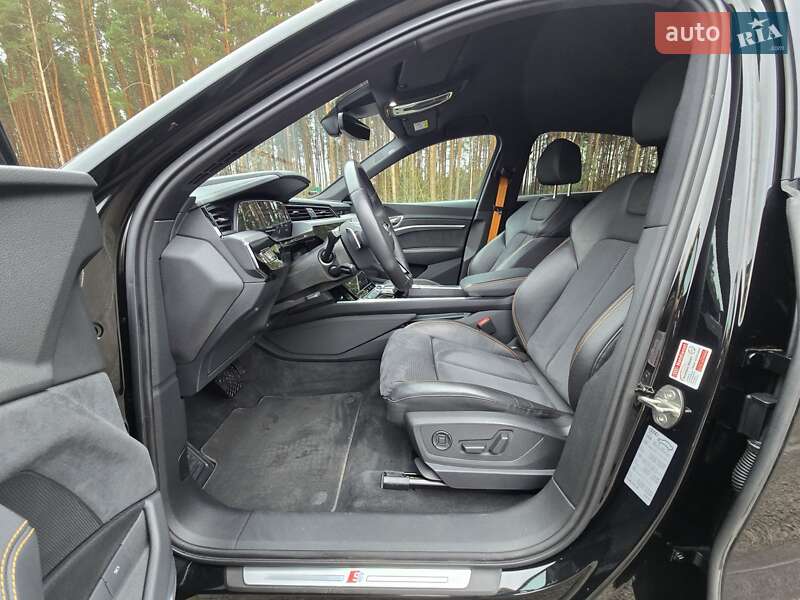 Позашляховик / Кросовер Audi e-tron Sportback 2022 в Ковелі