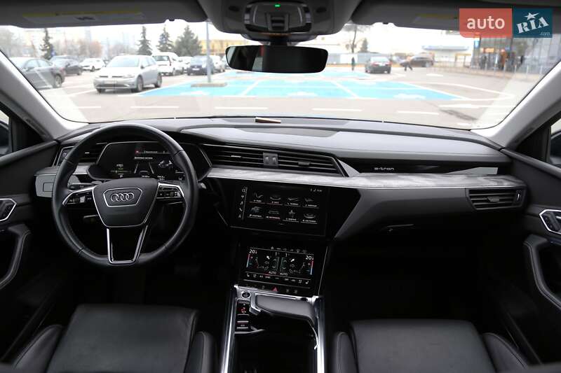 Позашляховик / Кросовер Audi e-tron Sportback 2022 в Києві фото 15 Позашляховик / Кросовер Audi e-tron Sportback 2022 в Києві