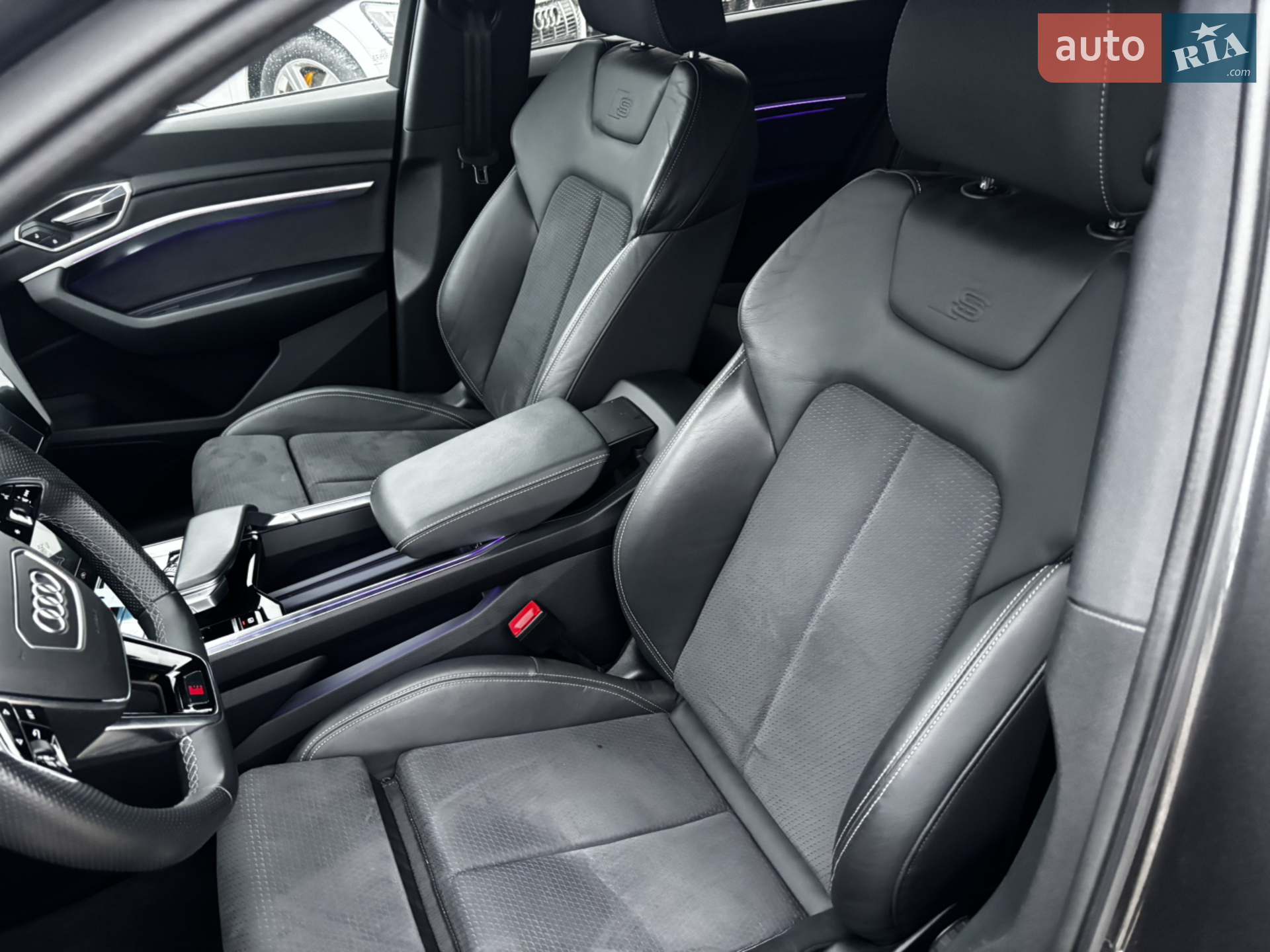 2022 Audi e-tron Sportback - мініатюра 12