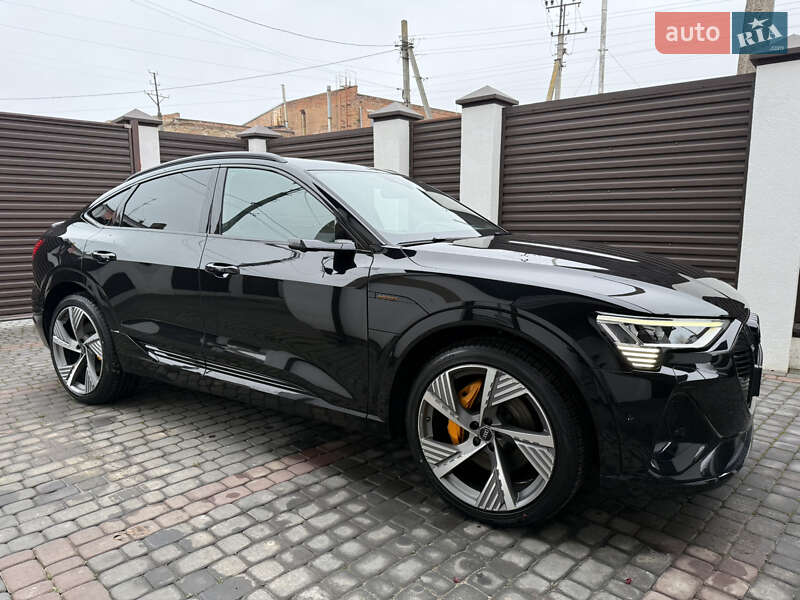Позашляховик / Кросовер Audi e-tron Sportback 2022 в Луцьку